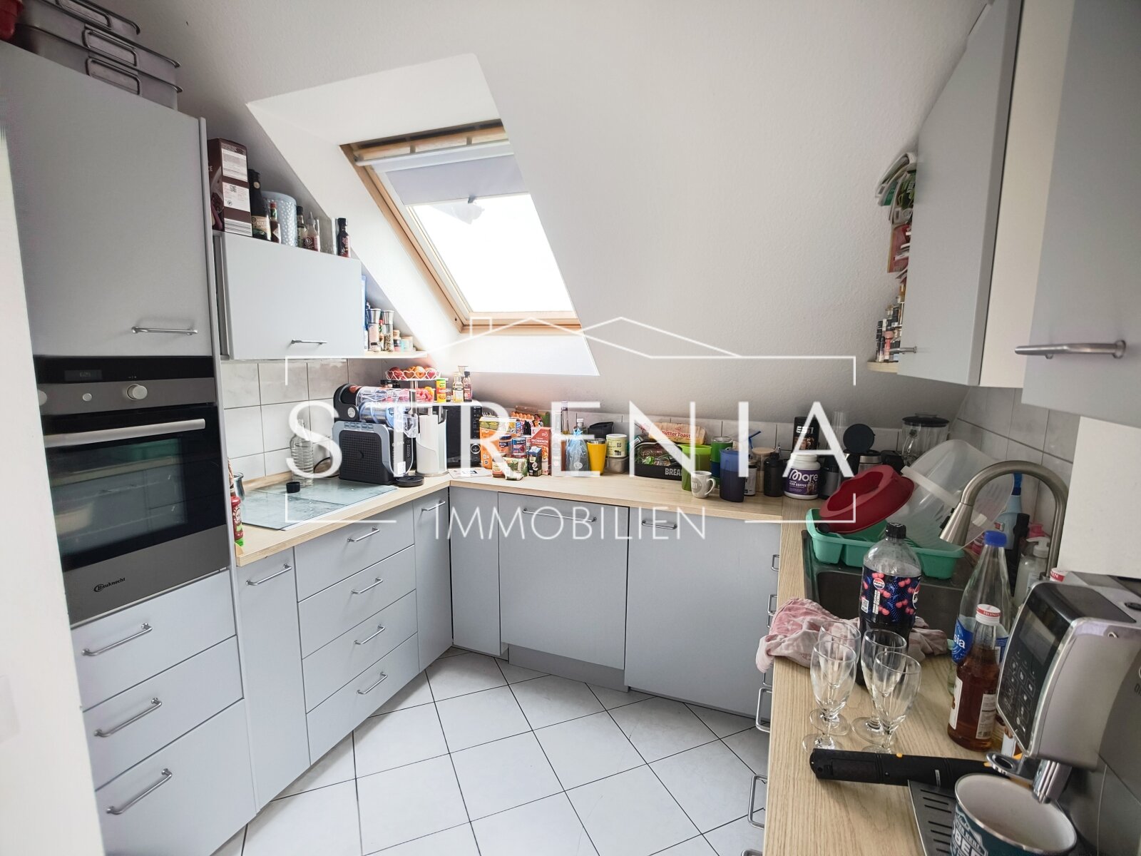 Großzügige 4-Zimmer-Wohnung mit 4 Balkonen und Carport-Stellplatz