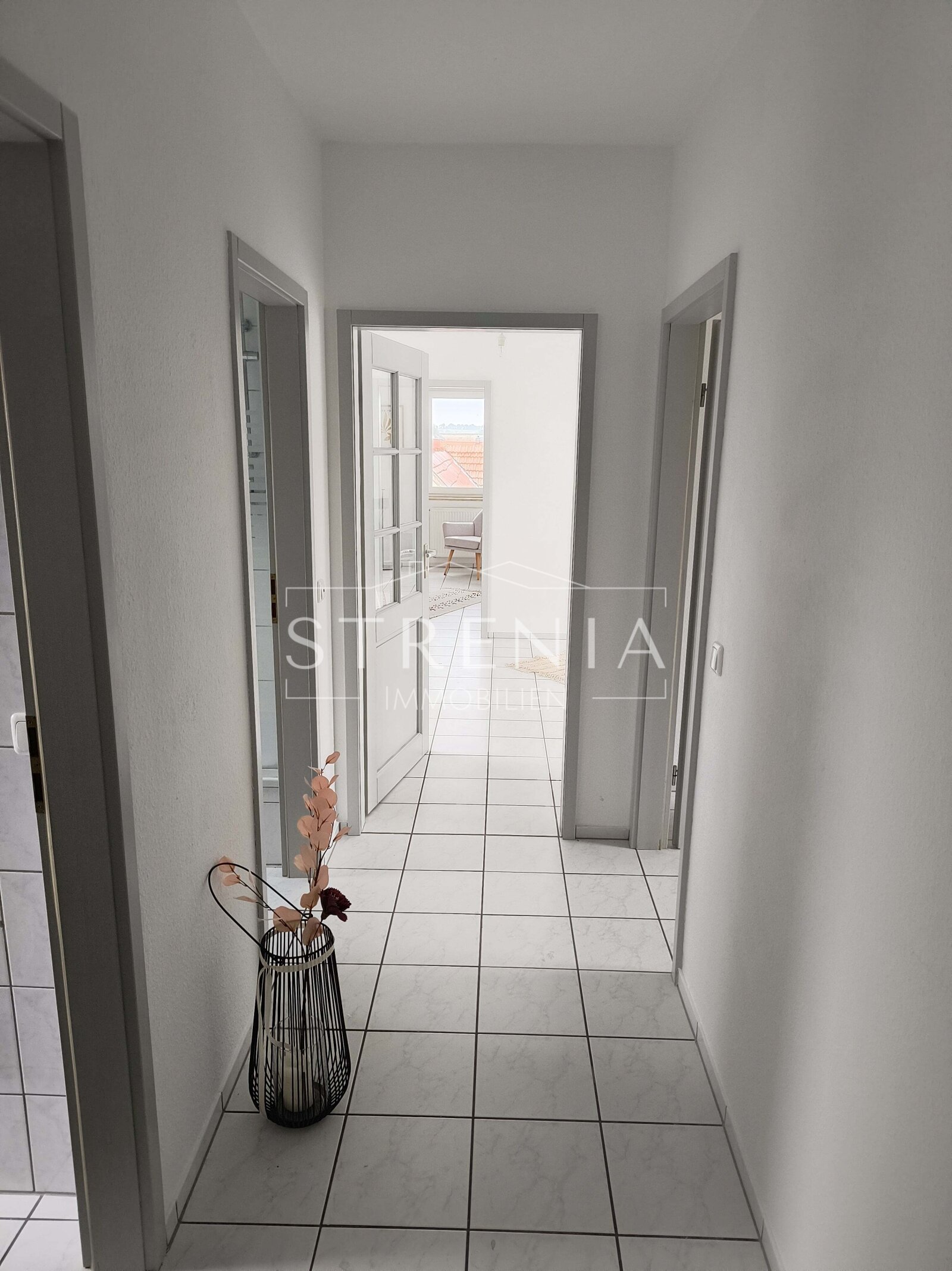 Voll ausgestattete 4Zi-Wohnung mit Stellplatz