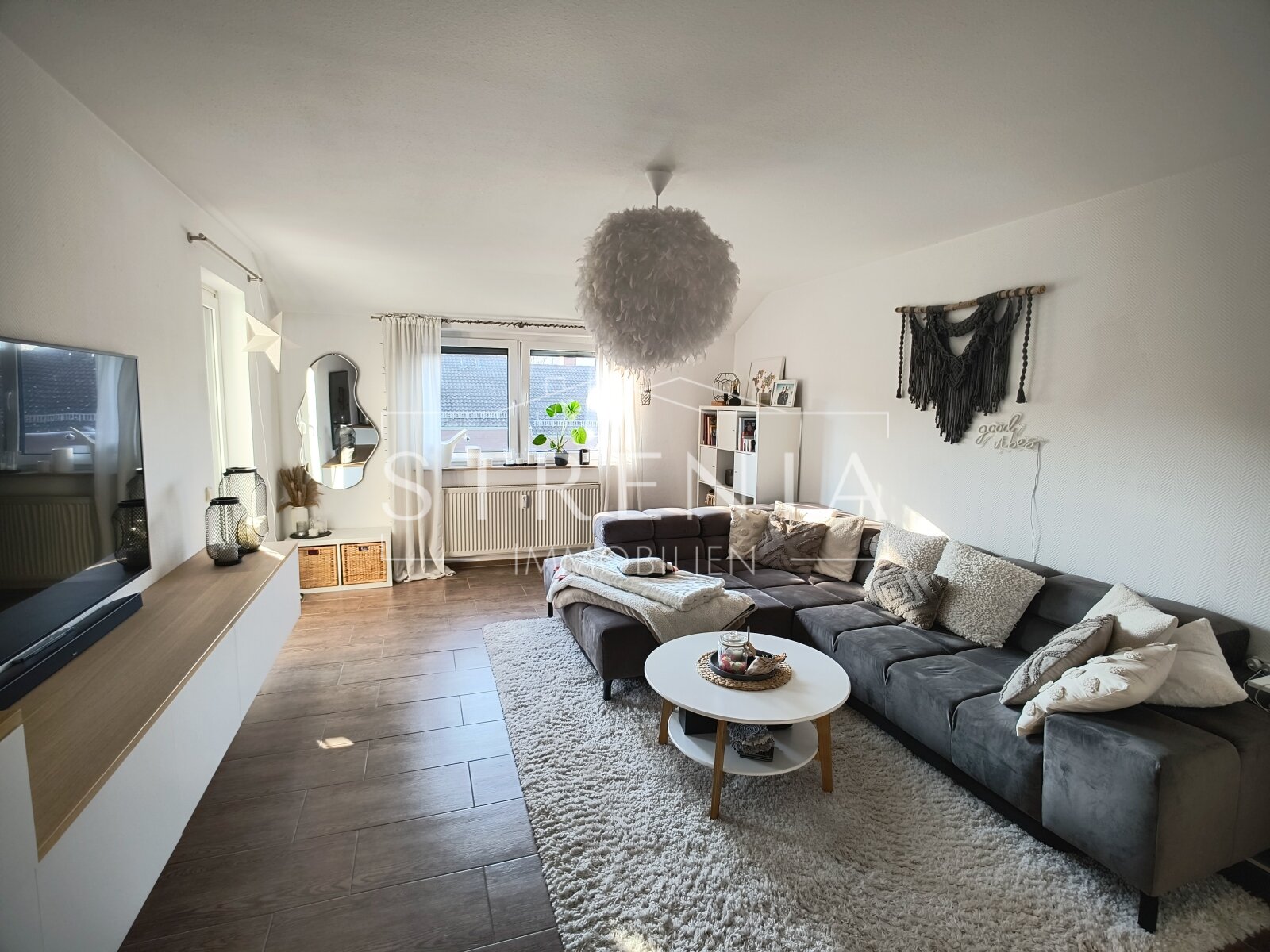 Mainz: Provisionsfrei und bezugsfrei: Besonderes Wohnen auf zwei Ebenen in Mainz Mainz: Provisionsfrei und bezugsfrei: Besonderes Wohnen auf zwei Ebenen in Mainz